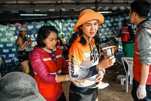 BIB: 
                            <button type="button" onclick="openModal(25880303)" class="btn btn-primary btn-sm float-right btn-popup" data-toggle="modal" data-target=".modal-high-quality">
                        <i class="fas fa-shopping-cart"></i> Add to Cart
                    </button>
                                            <button type="button" onclick="isThisMe(25880303, true)" class="btn btn-success btn-sm float-right btn-popup btn-isme hidden" data-toggle="tooltip" data-placement="bottom" title="นี่คือรูปของคุณใช่ไหม คลิกที่นี่เพื่อเอาเข้าอัลบั้ม">
                        <i class="fas fa-plus"></i> Add to album
                    </button>
                    <button type="button" onclick="isThisMe(25880303, false)" class="btn btn-warning btn-sm float-right btn-popup btn-isnotme hidden">
                        <i class="fas fa-ban"></i> Remove from album
                    </button>